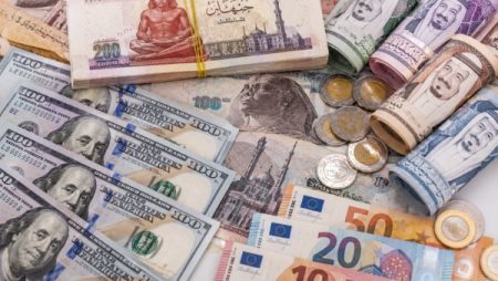 الدولار بكام؟.. أسعار العملات الأجنبية والعربية اليوم