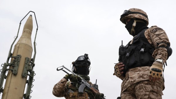 الحرس الثوري يهدد باستهداف منشآت الطاقة الأمريكية حال تجدد التهديد ضد إيران