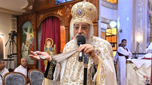 البابا تواضروس يدشن كنيسة البابا تواضروس يدشن كنيسة
