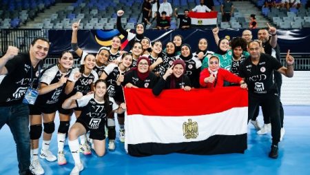 اليوم.. منتخب ناشئات اليد يواجه الدنمارك بحثًا عن برونزية تاريخية ببطولة العالم