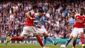 مانشستر سيتي يرفض عرض برشلونة للتعاقد مع لاعب إسباني
