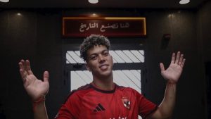 ولسه مكملين 2030.. إمام عاشور يحتفل بالتجديد مع الأهلي على طريقته