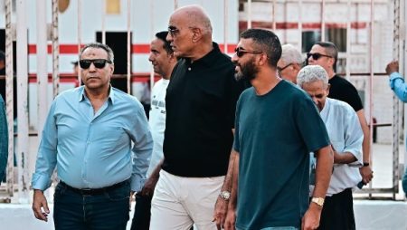 هشام نصر يتفقد ملاعب الزمالك وسكن قطاع الناشئين