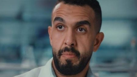 بدء عزاء والدة المؤلف كريم سامي بمسجد الرحمن الرحيم