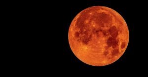 خسوف القمر فجر اليوم.. كيفية صلاته وأبرز الأدعية المستحبة