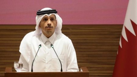 رئيس وزراء قطر: علاقاتنا مع مصر راسخة.. و4 اتفاقيات جديدة لتعزيز التعاون