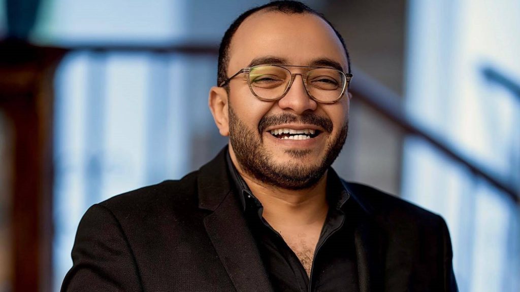 حسام داغر يشارك في بطولة فيلم “ورا الكنبة” مع بيومي فؤاد ومحمد ثروت