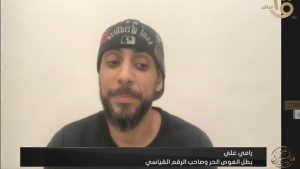 21 تمرينا تحت الماء في نفس واحد.. مصري يحقق رقما قياسيا عالميا في موسوعة جينيش