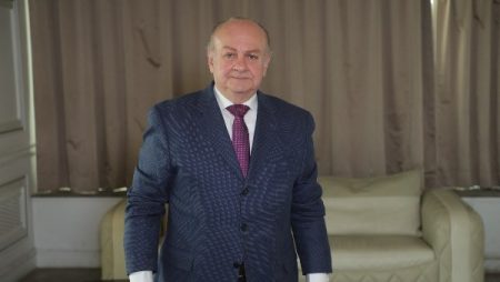 مساعد وزير الخارجية الأسبق لـ صدى البلد: وجود الوفد الإيراني في نيويورك وزيارة الرئيس الصيني قد يمهدان لاتفاق بين واشنطن وطهران