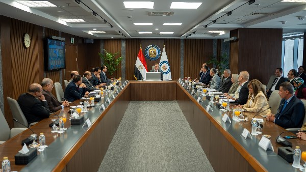 وزير البترول: زيادة القيمة المضافة من المنتجات البتروكيماوية