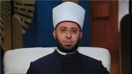 وزير الأوقاف: إعداد كوادر علمية وإدارية متميزة تمثل قيادات مستقبلية للوزارة