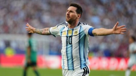 ماذا فعل ميسي في أول مباراة منذ اعتزاله اللعب الدولي؟
