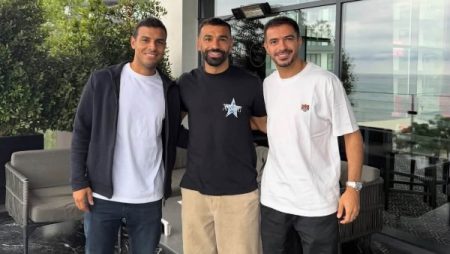 عمر جابر يفاجئ محمد صلاح في تركيا.. ومصدر يكشف تفاصيل اللقاء