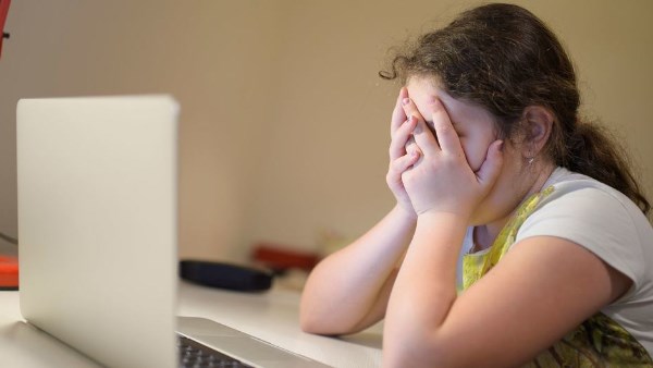 تعرض 20 مليون طفل للاستغلال أو الإساءة عبر الإنترنت خلال عام