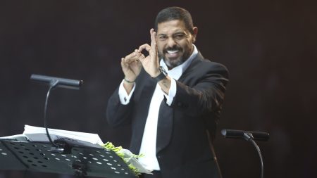 هاني فرحات: مشروعي مع الأوركسترا الفرنسية يمنحني فرصة للتعليم