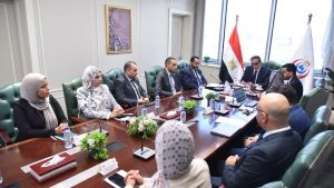 وزير الصحة يشيد بحصول المبادرات الصحية على شهادتي «ISO» ويطالب بتعميم أنظمة الجودة