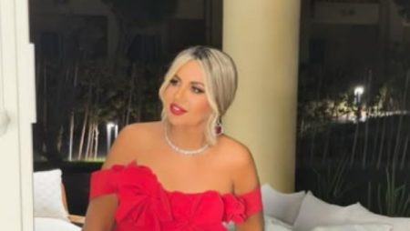 بوسي شلبي تتألق بالأحمر في أحدث ظهور لها.. شاهد