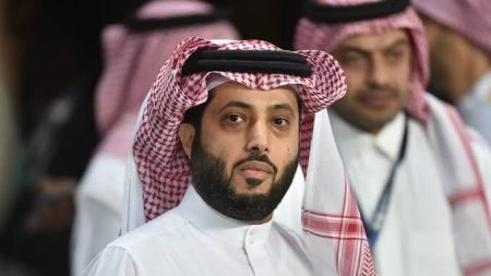 عمرو أديب: تركي آل الشيخ في صدارة الأكثر تأثيرا بالملاكمة للمرة الثالثة