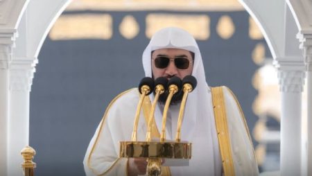 خطيب المسجد الحرام: المساس بأمن المقدسات ودمــ..اء الأبرياء «خط أحمر»