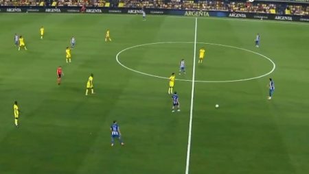 ديبورتيفو لاكورونيا يخطف فوزا مثيرا بثلاثية من فياريال بالدوري الإسباني