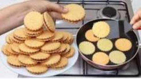 طريقة عمل بسكوت يناسب فطار أولادك