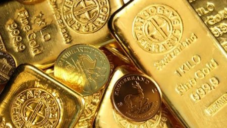 الجنيه الذهب أم السبيكة؟.. خبير يوضح الفرق في المصنعية ونسبة الخسارة عند البيع