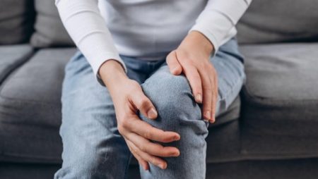 خشونة الركبة.. الأعراض وطرق علاجها