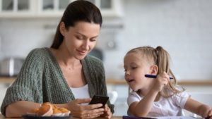 انتقائية الأطفال في الطعام.. متى تكون طبيعية ومتى تستدعي الطبيب؟