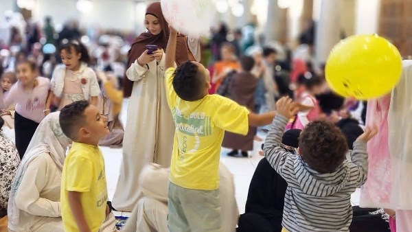 هل تؤثر البيئة في تكوين شخصية الإنسان؟.. أمين الفتوى يجيب