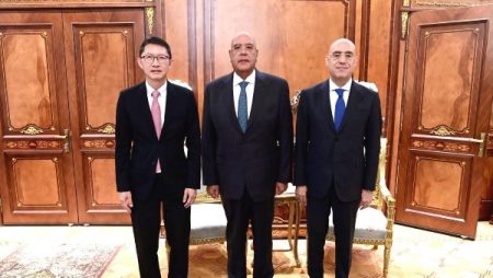توسيع الشراكة والاستثمار في صدارة مباحثات رئيس النواب ونائب رئيس البرلمان التايلاندي