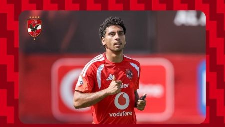 أحمد خالد كباكا ينتظم تدريجيًا في تدريبات الأهلي بعد التعافي من الإصابة