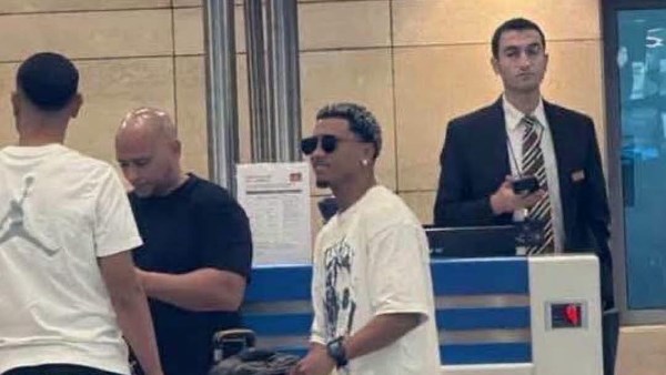 ناوي على الرحيل.. بيزيرا يغادر إلى دبي لإجراء الفحص الطبي تمهيدًا لانتقاله إلى شباب الأهلي الإماراتي