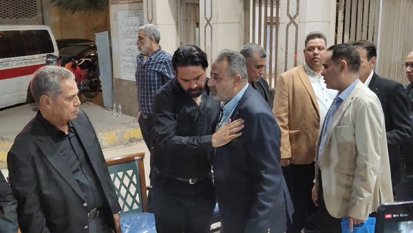 نجوم الأهلي والزمالك في عزاء والدة مدحت عبد الهادي