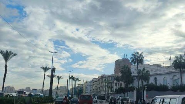 طقس الأحد.. ارتفاع الحرارة وأمطار ورياح وانخفاض الاثنين