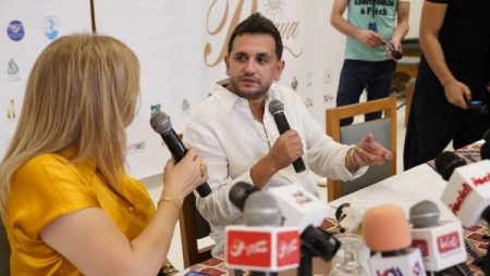 مصطفى خاطر: بعشق تراب رجل الزعيم عادل إمام.. ومفيش غيره في مسرح مصر