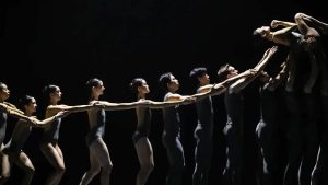 باليه سنغافورة يجمع الكلاسيكية والإبداع المعاصر على المسرح الكبير