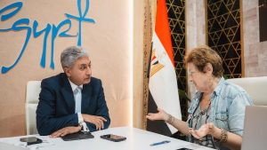 وزير السياحة والآثار يعقد لقاءات إعلامية مع ممثلي وسائل الإعلام الفرنسية خلال زيارته لباريس
