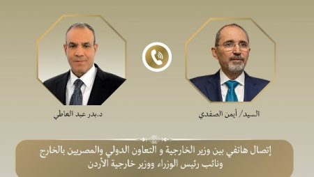 وزير الخارجية يقدم التعازى لنظيره الأردني في ضحايا حادث انقلاب حافلة الركاب بجنوب سيناء
