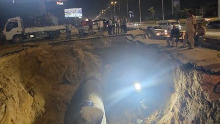 جهاز 6 أكتوبر: الانتهاء من إصلاح كسر خط المياه بطريق الواحات وعودة الحركة المرورية لطبيعتها
