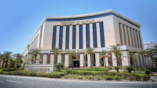 وزيرة الإسكان تصدر 14 قرار إزالة لمخالفات بناء بالساحل الشمالي الغربي