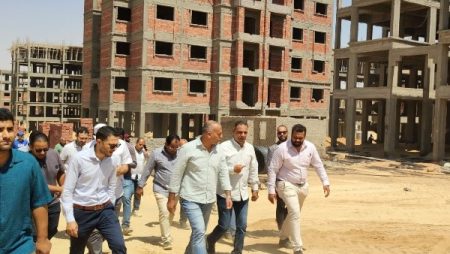 وزيرة الإسكان تتابع تنفيذ مشروعات وأعمال تطوير الخدمات والحملات بمدينة بدر