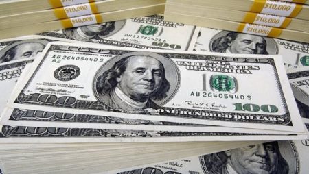 سعر الدولار في مصر اليوم الإثنين .. آخر تحديث