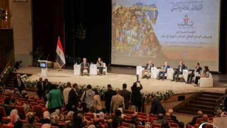 في مؤتمر علمي بالإسكندرية.. خبراء يرصدون تحولات الهوية المصرية ودور الأسرة والإعلام والتعليم في حمايتها