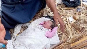 أمن أسيوط يكثف جهوده لكشف لغز العثور على طفلة حديثة الولادة بين القمامة بأبنوب