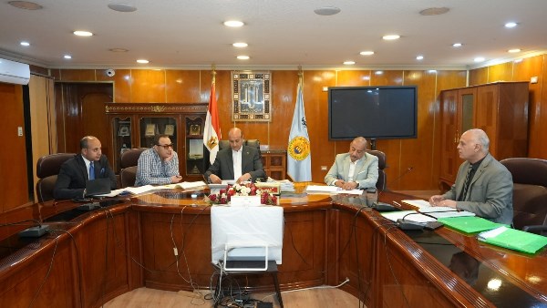 محافظ أسيوط يترأس لجنة اختيار قيادات جديدة بمديرية الزراعة محافظ أسيوط يترأس لجنة اختيار قيادات جديدة بمديرية الزراعة