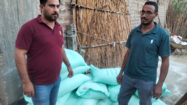 محافظ أسيوط: ضبط 18 جوال دقيق بلدي مدعم قبل بيعها بالسوق السوداء بأبنوب محافظ أسيوط: ضبط 18 جوال دقيق بلدي مدعم قبل بيعها بالسوق السوداء بأبنوب
