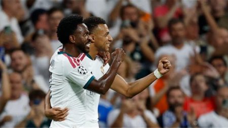 ريال مدريد يكتسح رايو فايكانو برباعية في الدوري الإسباني