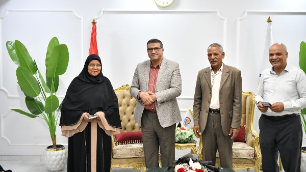 برعاية رئيس الجمهورية.. محافظ قنا يستقبل 5 فائزات برحلات عُمرة مجانية من «صندوق تحيا مصر» .. صور برعاية رئيس الجمهورية.. محافظ قنا يستقبل 5 فائزات برحلات عُمرة مجانية من «صندوق تحيا مصر» .. صور