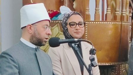 وزير الأوقاف ومحافظ الوادي الجديد يفتتحان مسجد عمر بن عبد العزيز بقرية المنيرة بالخارجة