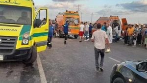 إصابة 11 شخصا في تصادم أتوبيس واشتعال النيران به على طريق الإسماعيلية الصحراوى